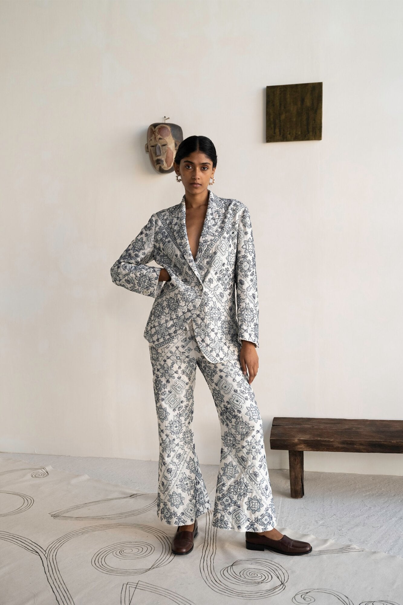 IVORY EMBROIDERY JACKET SET