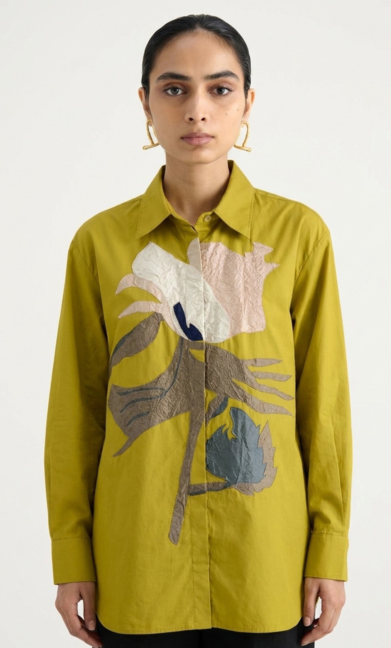 YAZHII FLORAL PATCH TOP