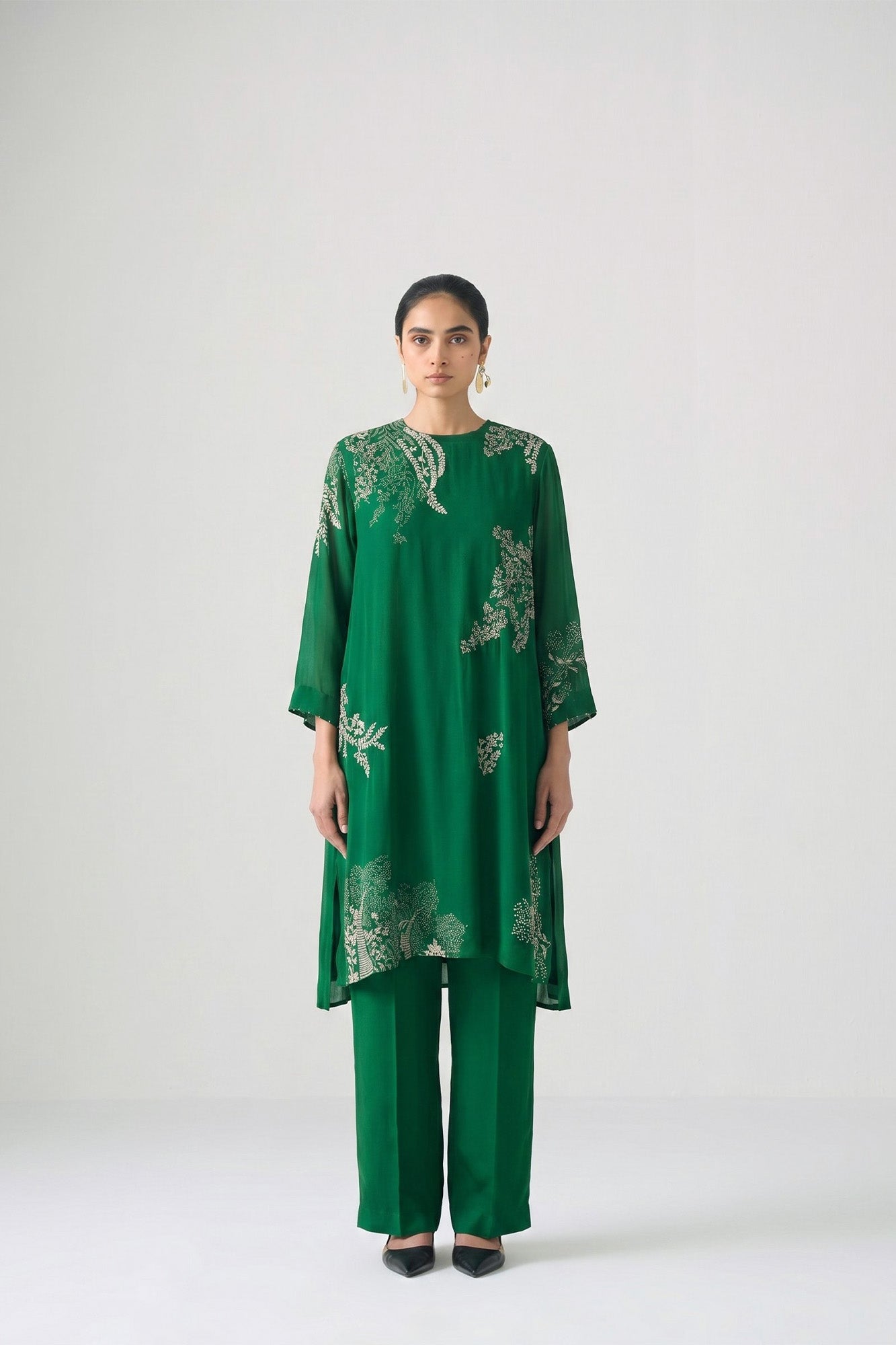 TOTA GREEN FLORAL EMBROIDERY TUNIC SET