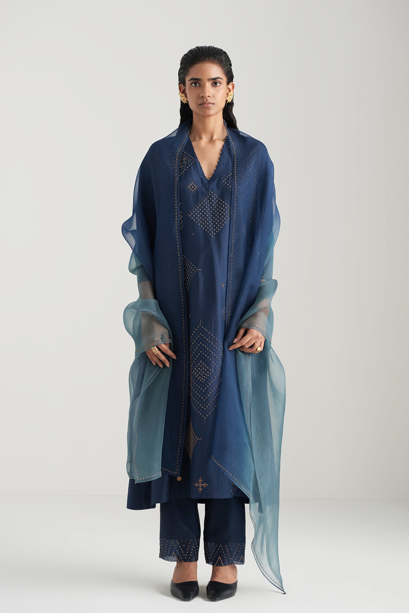 NALLINI-KURTA SET