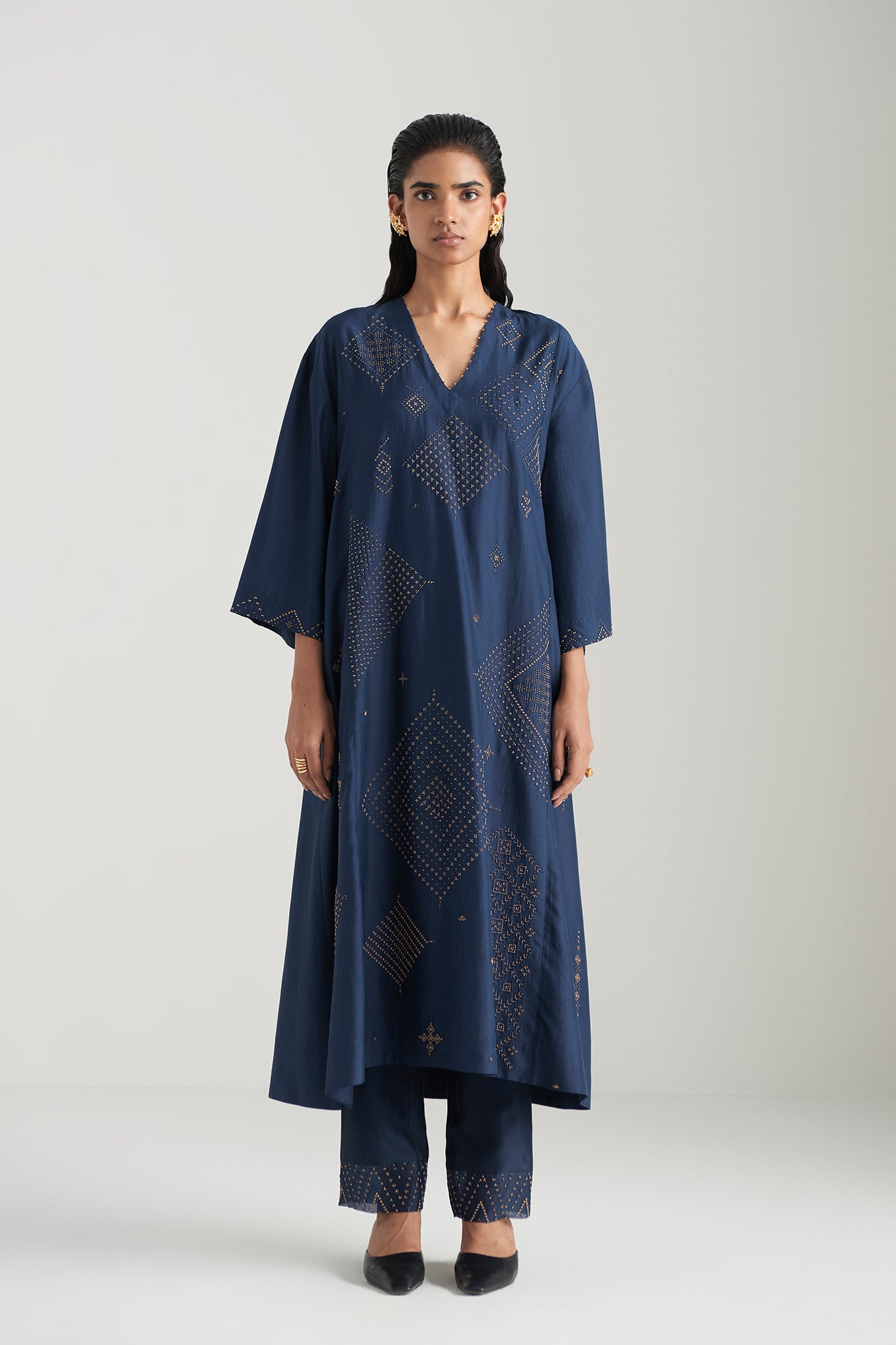 NALLINI-KURTA SET