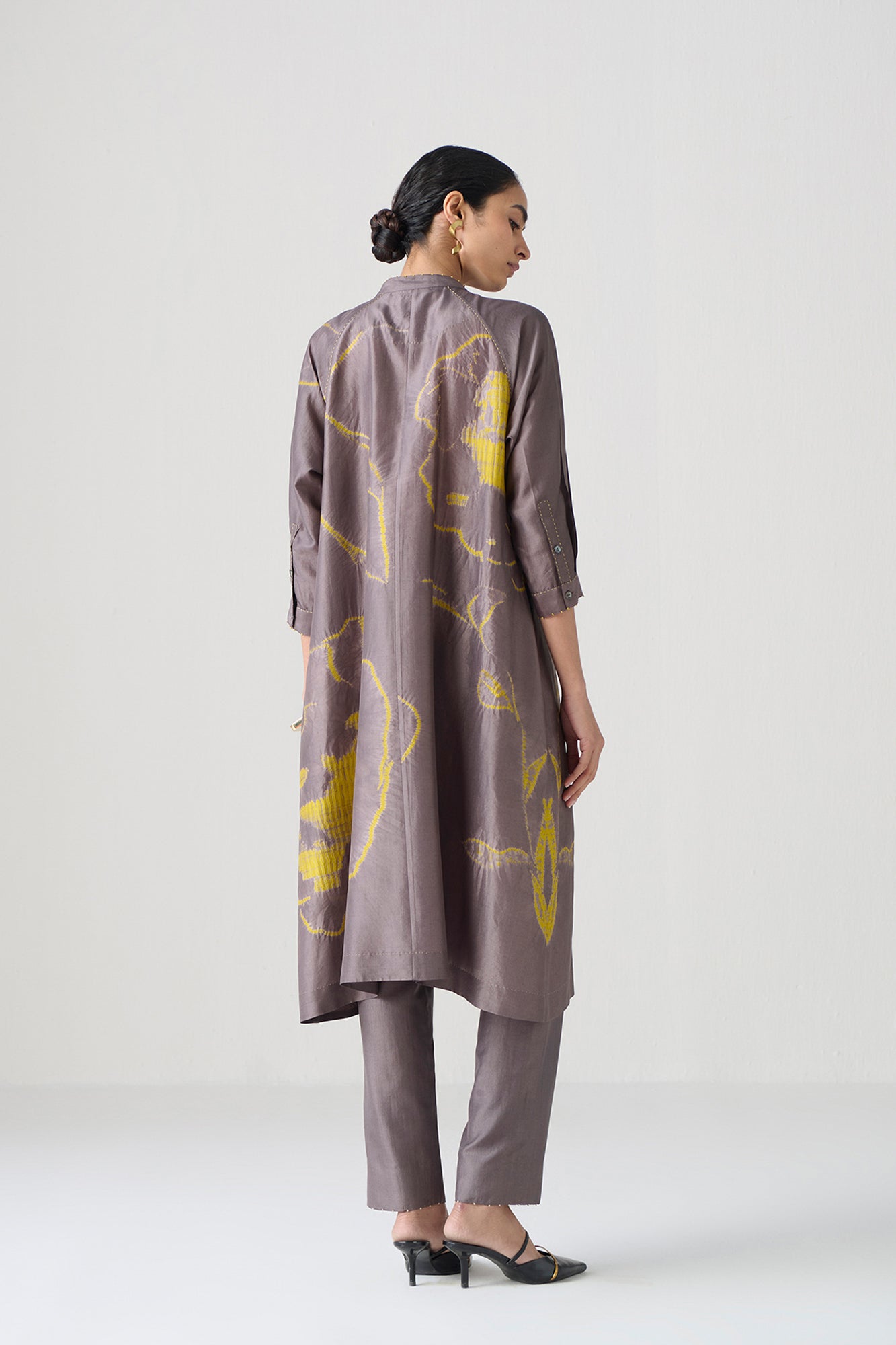 SMOKE GREY FLORAL SHIBORI TUNIC