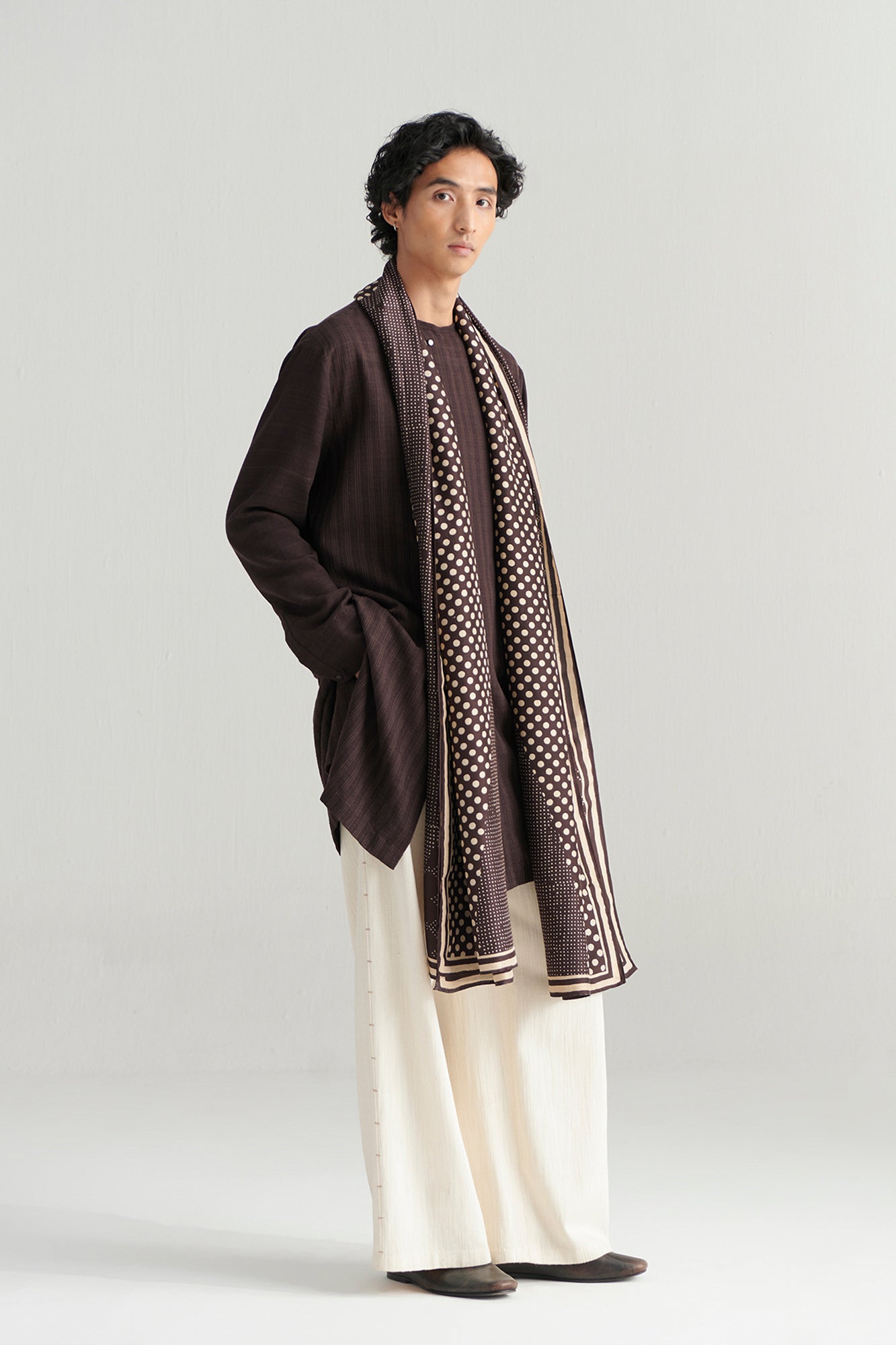 ANAGI-KURTA SET WITH PRINTED STOLE
