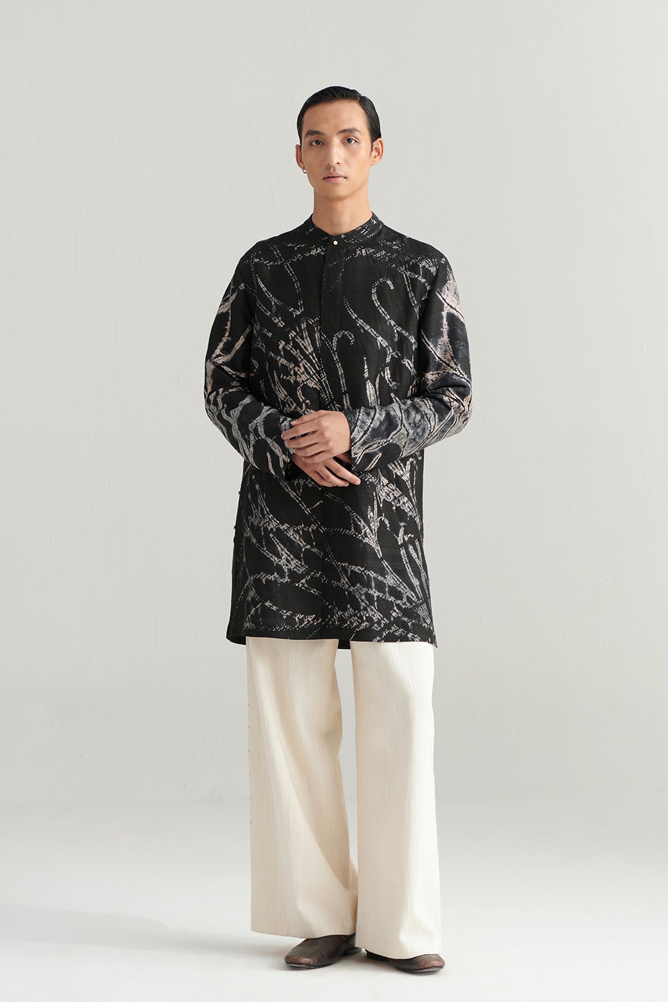 AMAY-KURTA SET WITH DETACHABLE STOLE