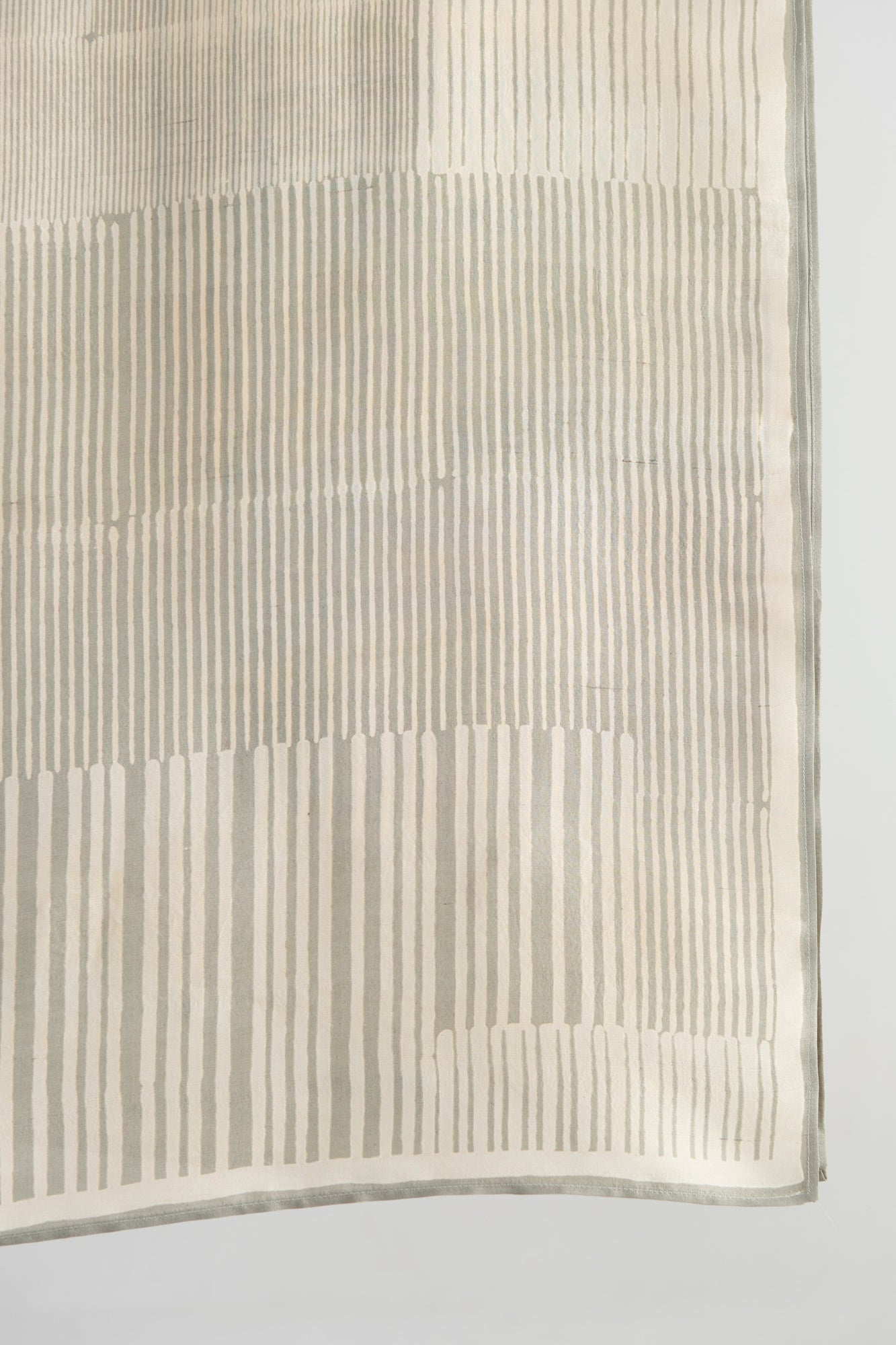 INZO PRINNTED STOLE