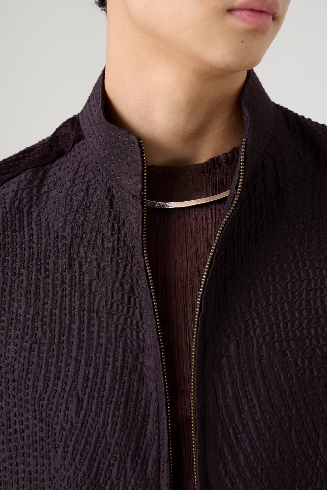 NEIL-VEST