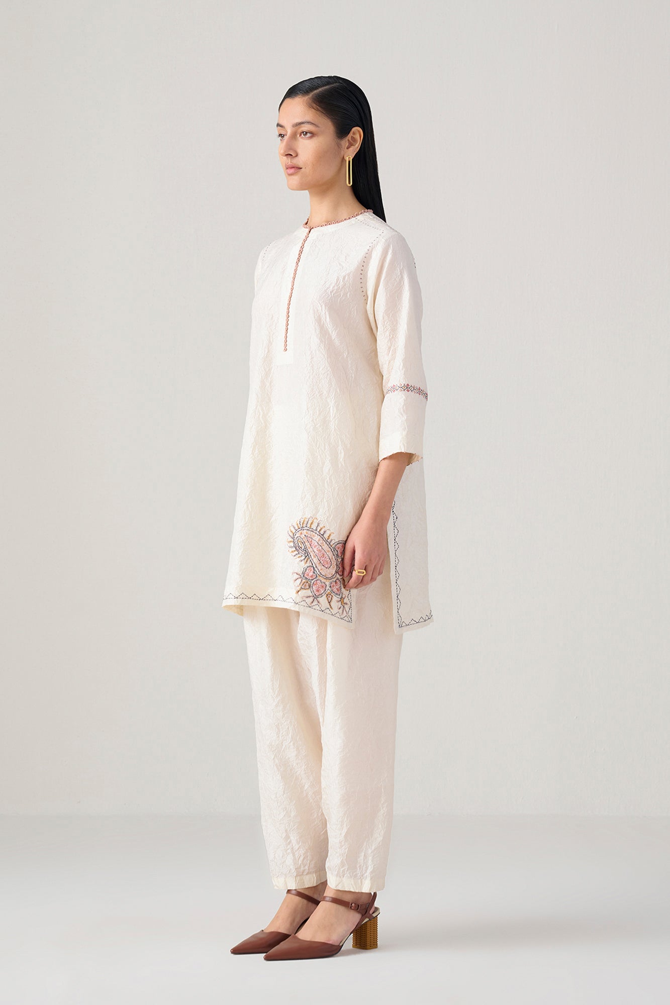 BANAJ-KURTA + TRS