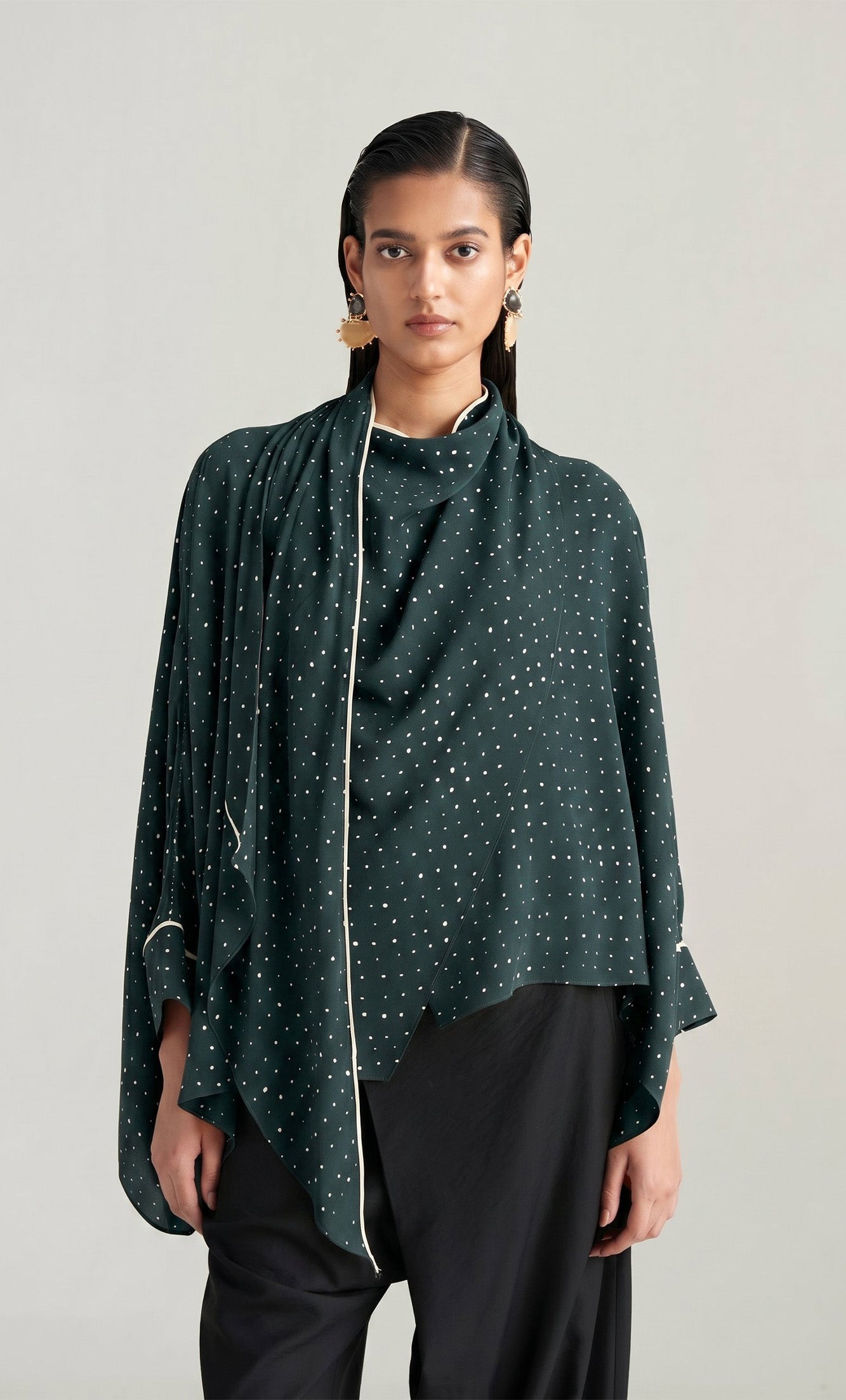 MILITAY GREEN MOON PRINT TOP