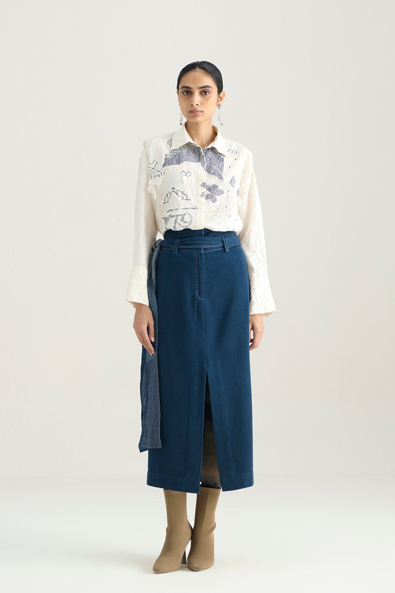 AATHI PATCH KANTHA TOP
