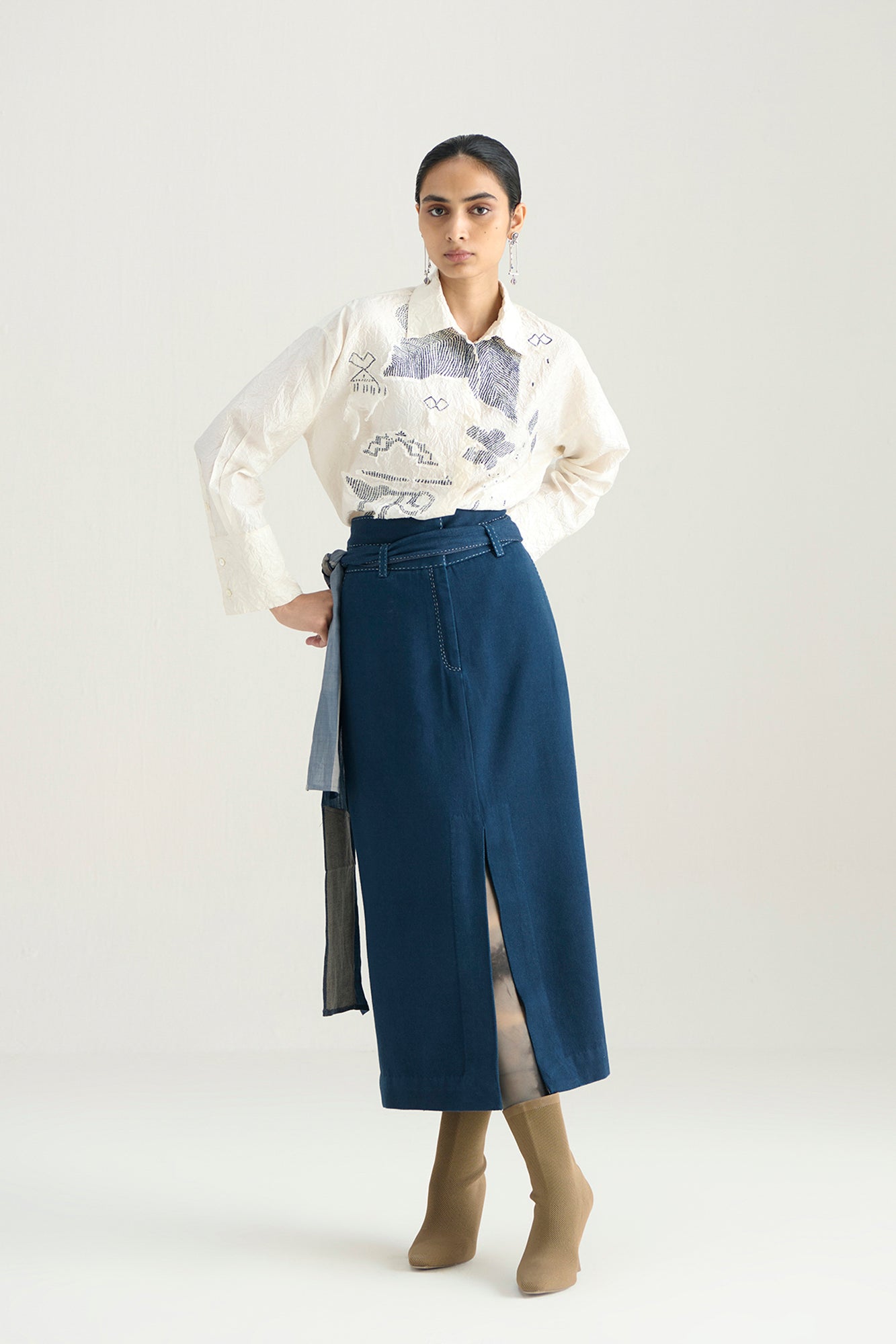 AATHI PATCH KANTHA TOP