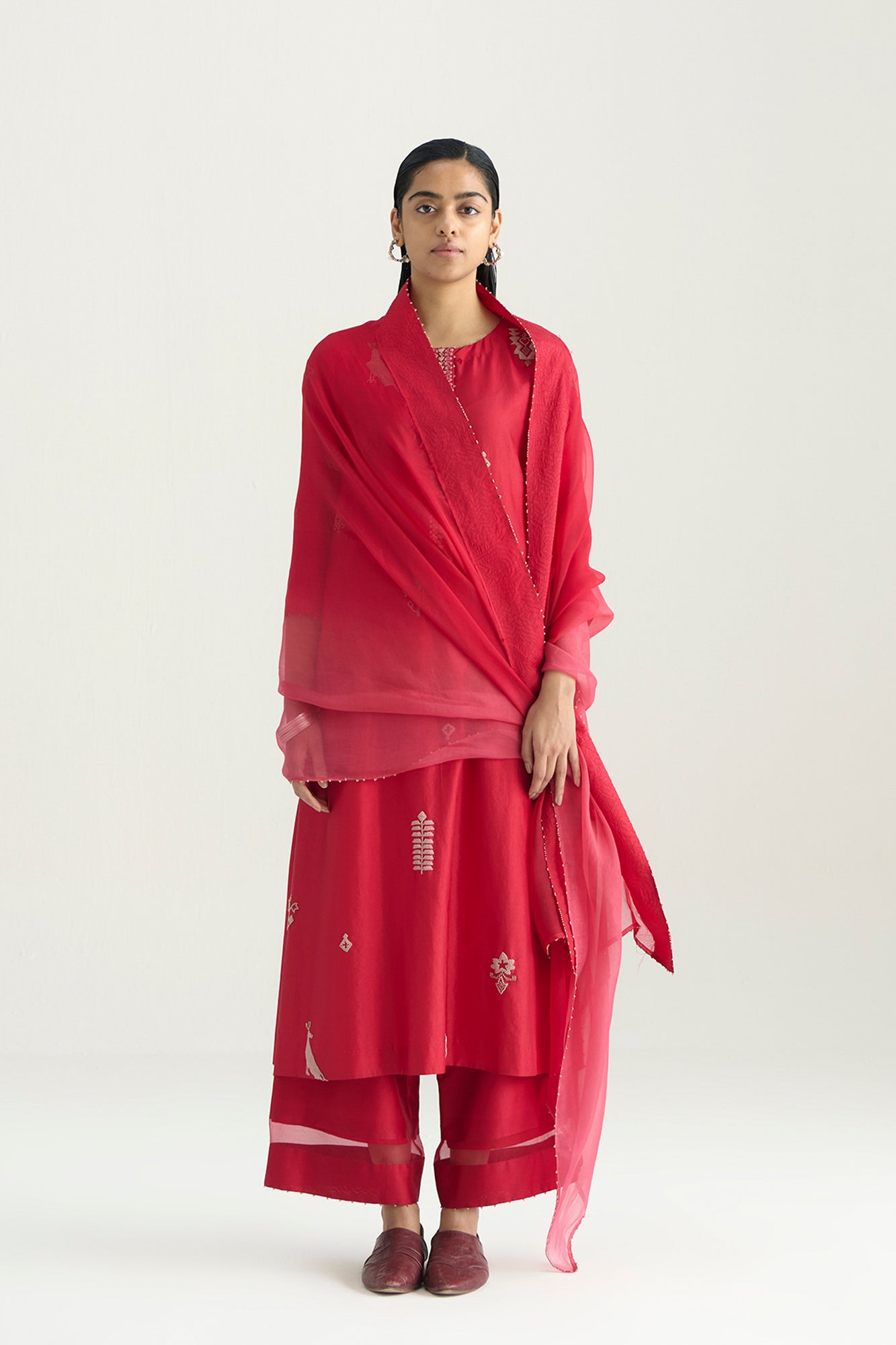 SAAHI-KURTA SET
