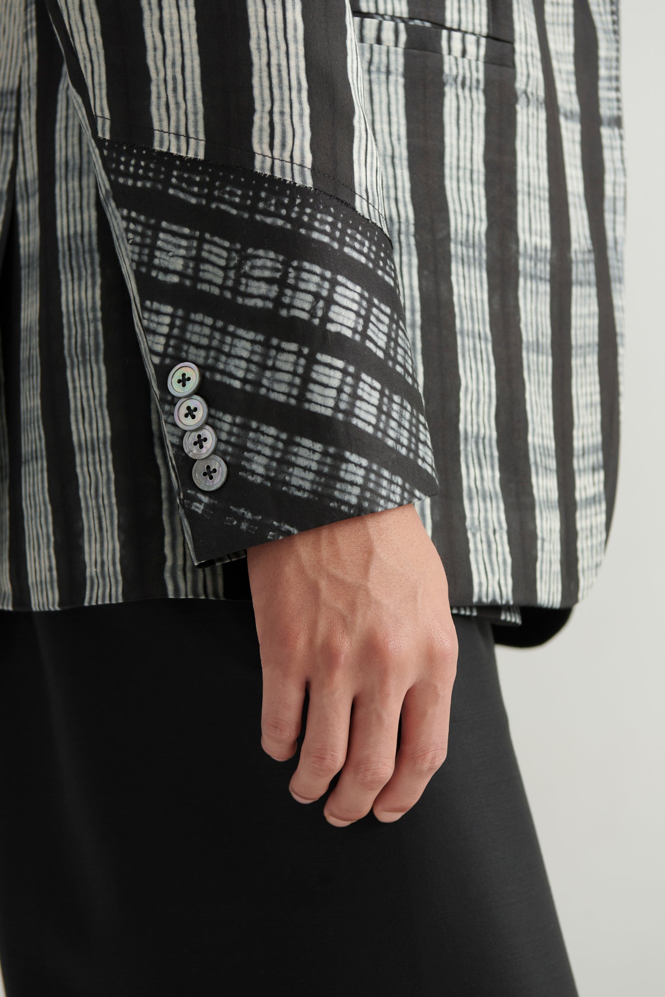 UWAK-JACKET