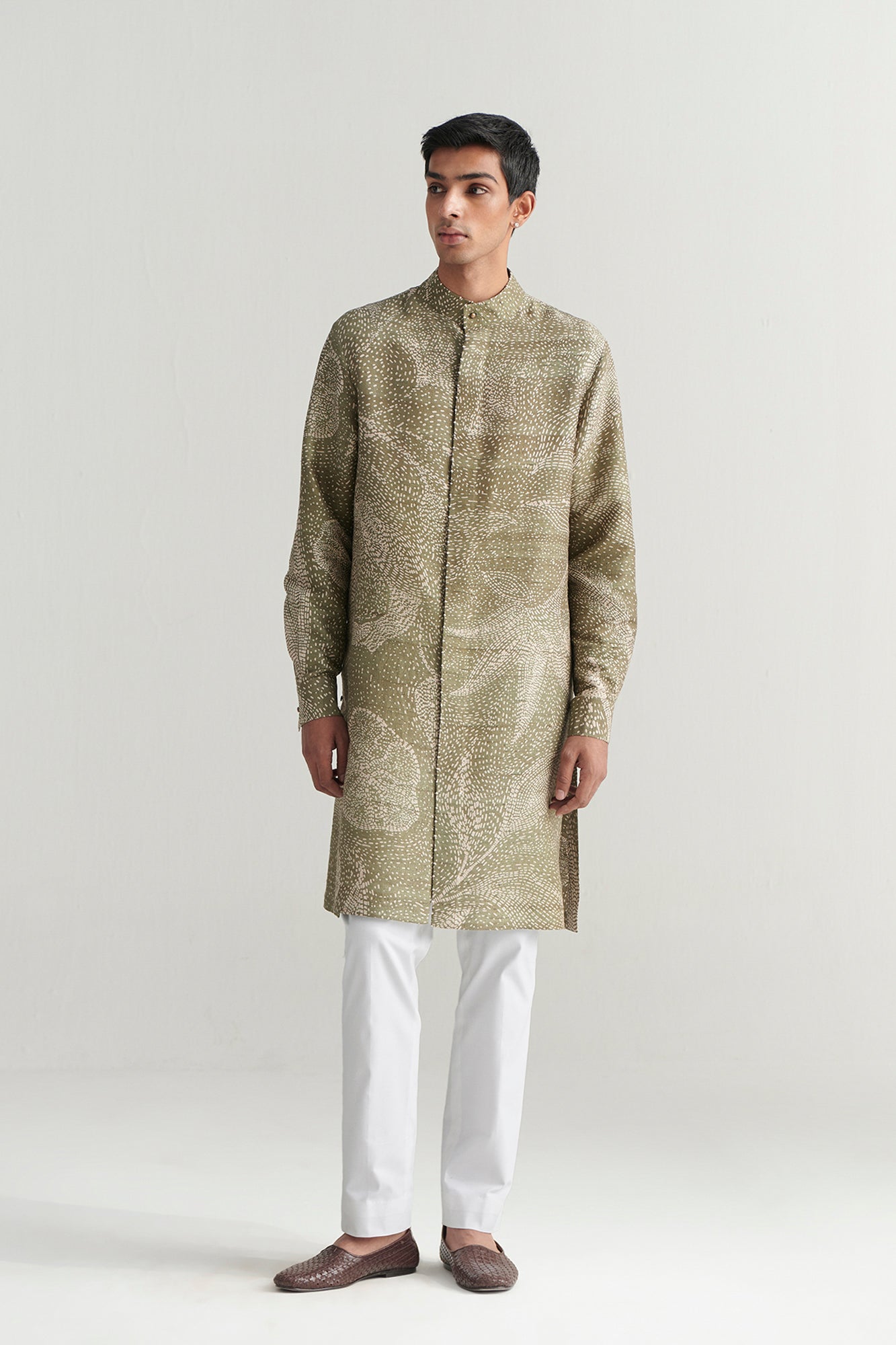 ESHTO-KURTA SET WITH DETACHABLE STOLE