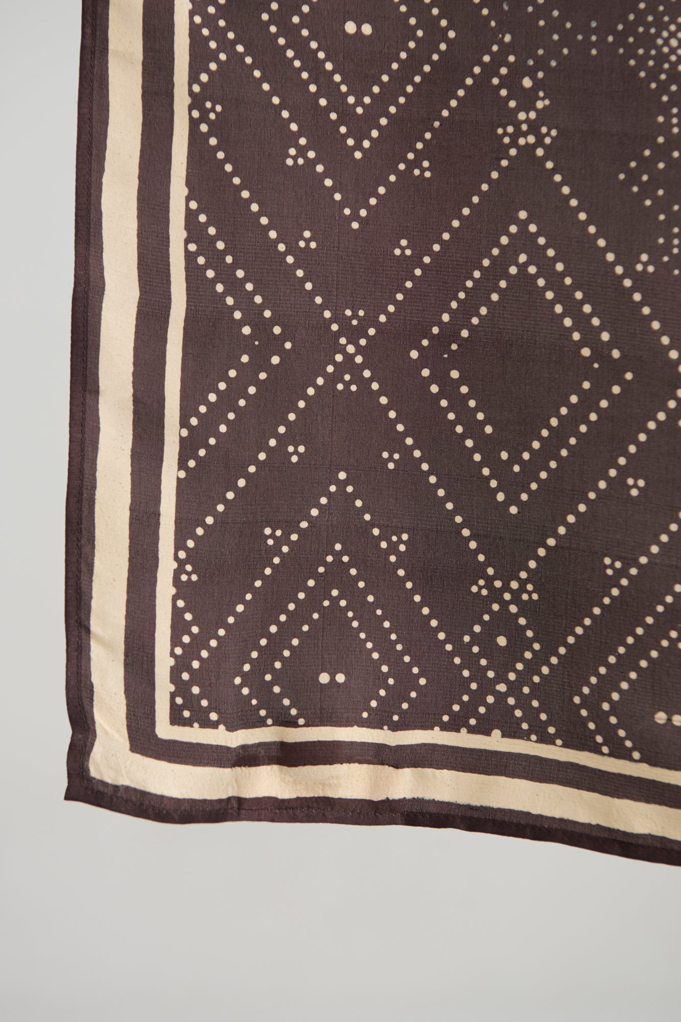 ANAGI PRINTED STOLE