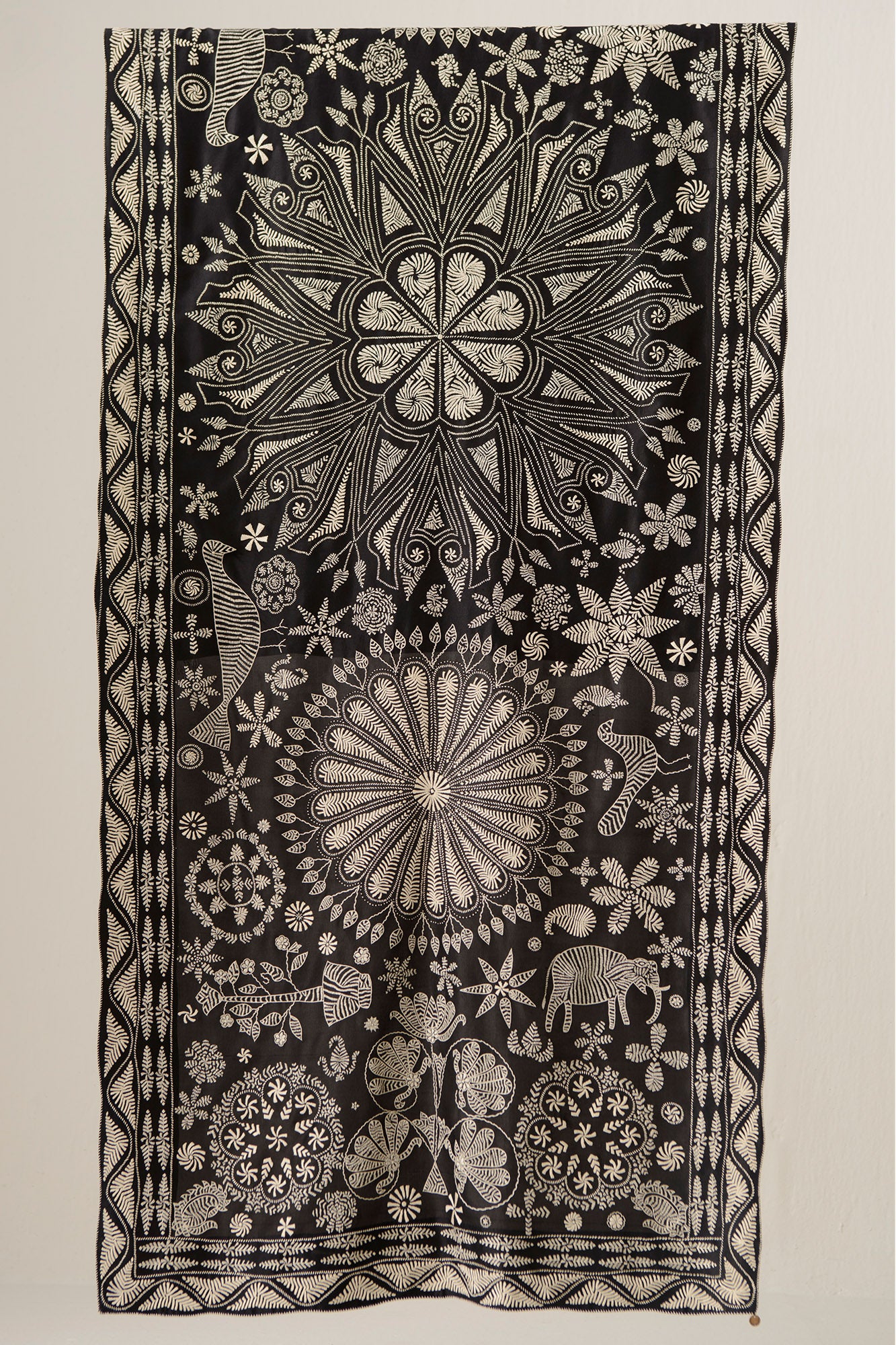 JEYA - BLACK