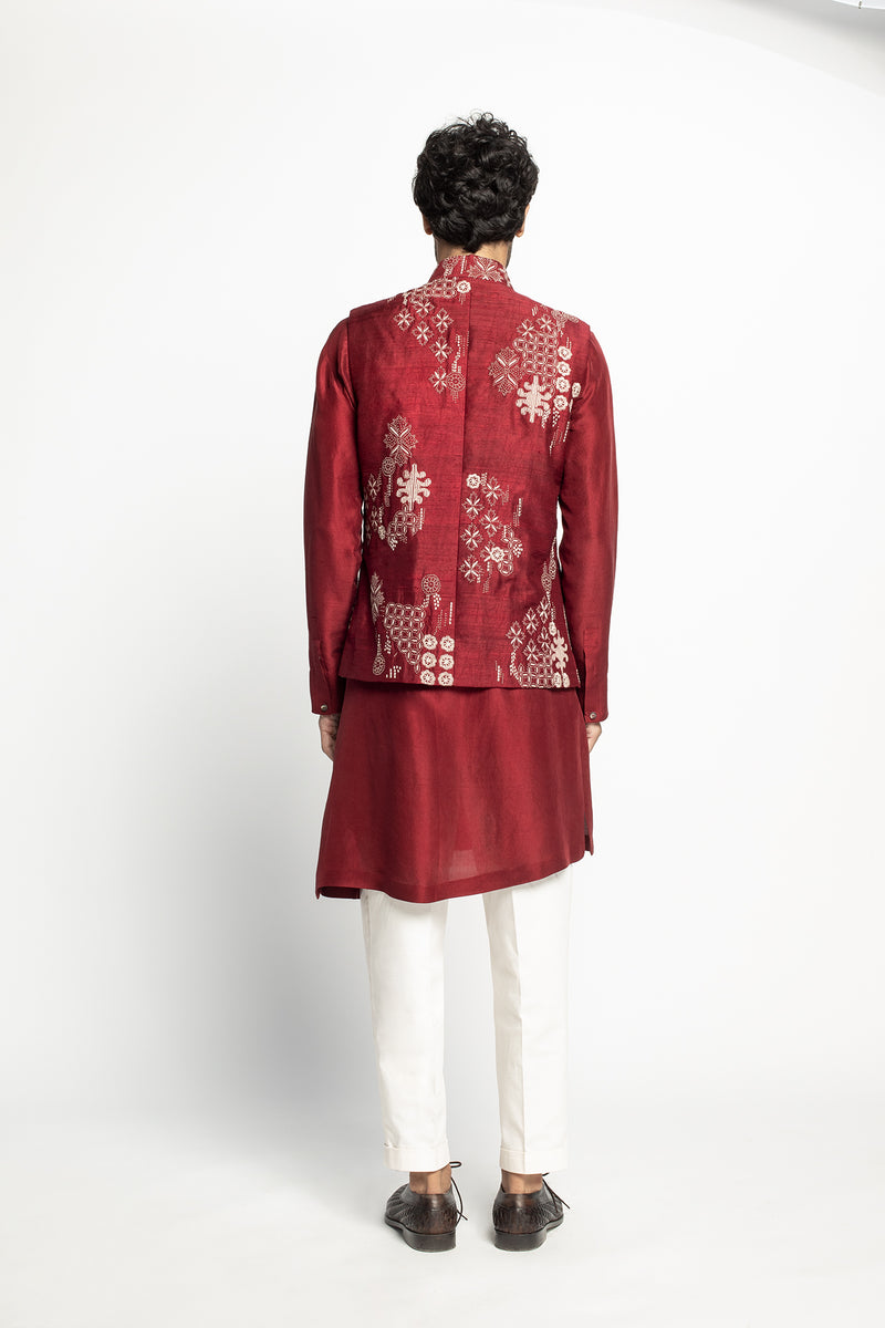 Rajma Red Kantha Sadri Set