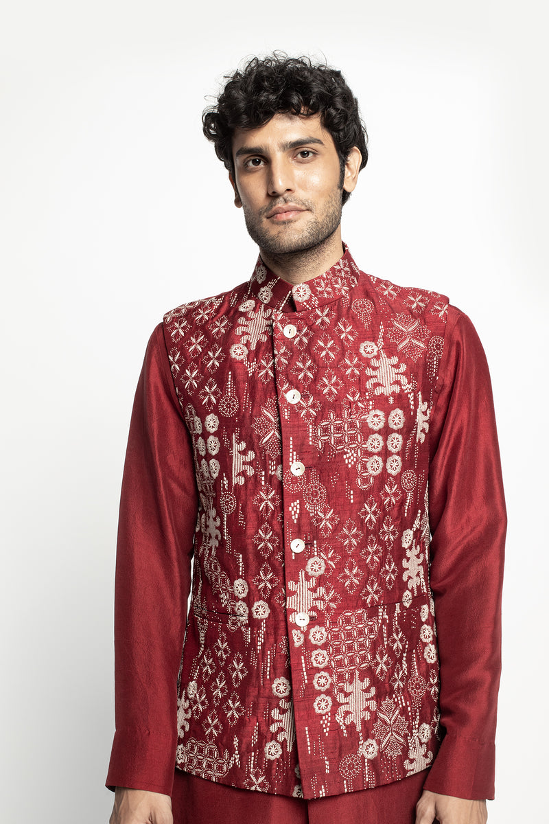 Rajma Red Kantha Sadri Set